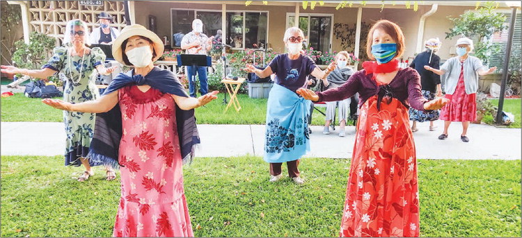 Hui O Hula dancers and ….