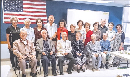 Korean Literary Club honors one of its own