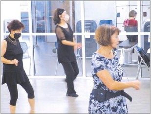 Learn how to line dance every Thursday in Clubhouse 6