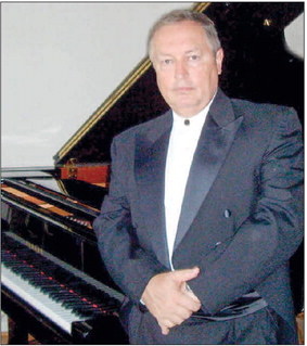 Acclaimed LWer to perform Chopin in CH 4