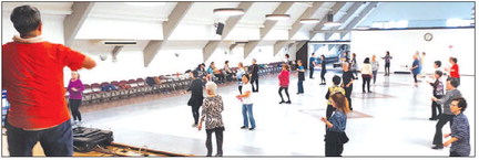 JOYFUL LINE DANCE 
	Joyful Line ….