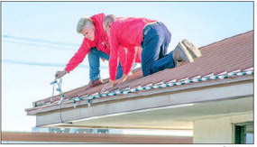 GRF saves $10K by bringing holiday light installation in house