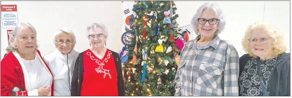 Yahtzee Club features halftime social to visit with friends and neighbors