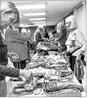 Accessory swap a success; next  meeting focuses on travel attire