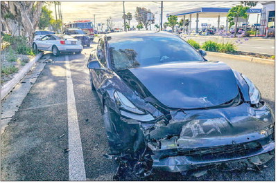 Vehicles collide on Westminster Boulevard near U.S. Post Offi ce Vehicles collide on Westminster Boulevard near U.S. Post Offi ce
