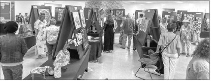 Art in Bloom Exhibition draws hundreds