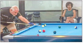 LW Pool Club keeps strokes smooth with gloves